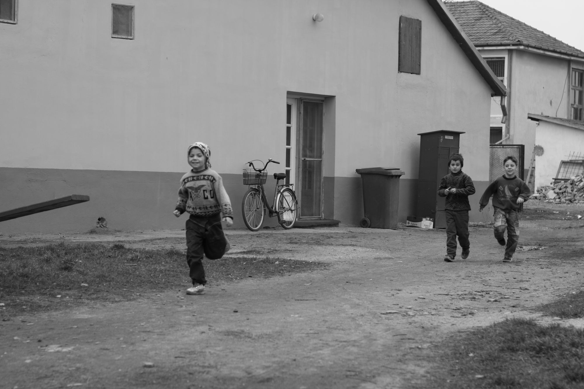Black and white photo from the streets of Romanian villages